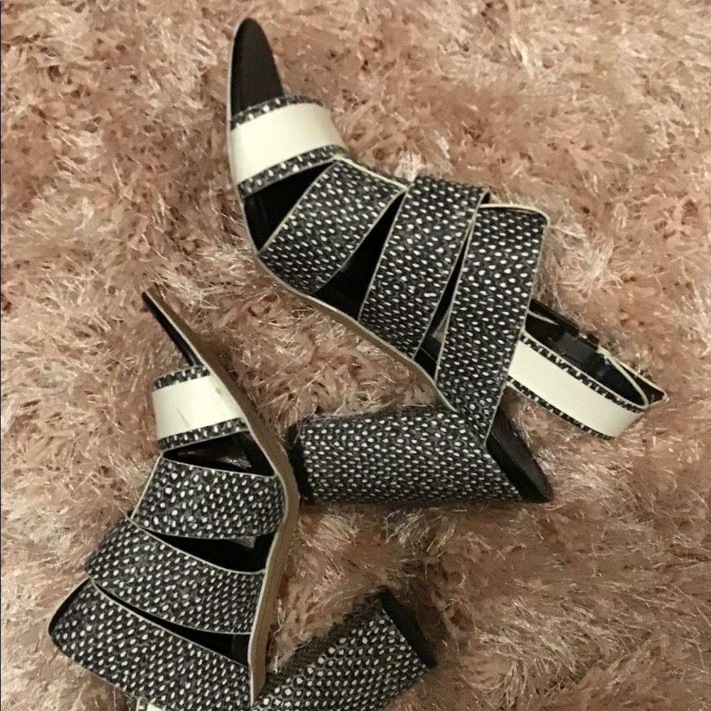 Sam Edelman Sandal - Picture 4 of 7